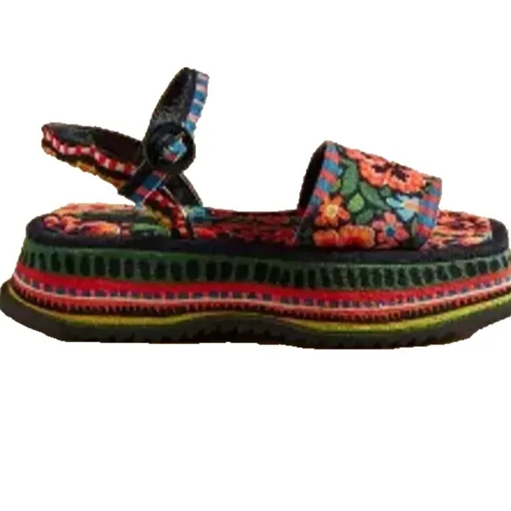 Farm Rio Sandals - Picture 2 of 5